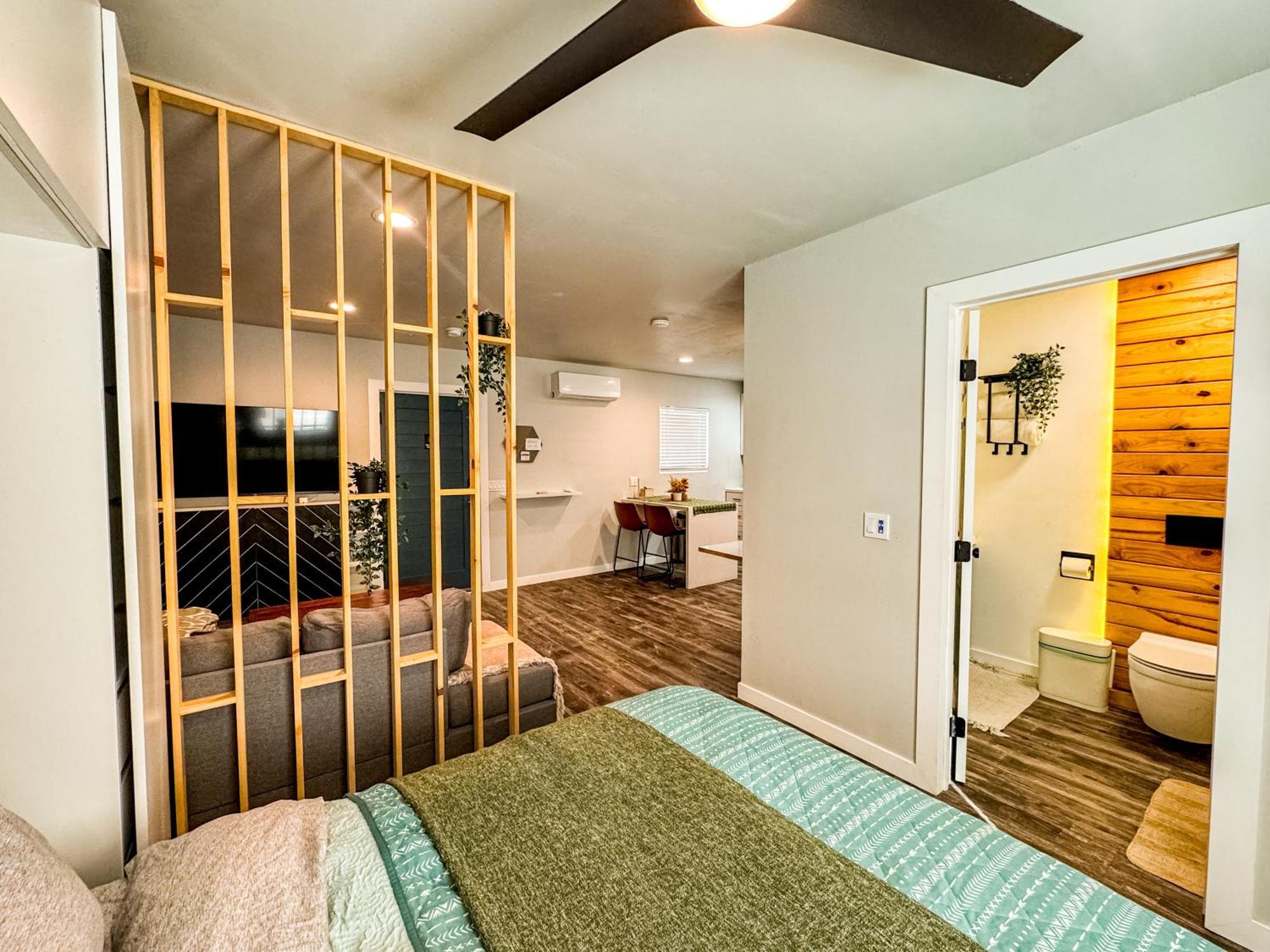 Private-Suite, Kitchen, Laundry, Rainfall Shower, 4Ktv El Centro Bagian luar foto